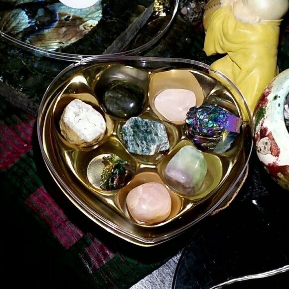 *HOST PICK* Valentine's Day Genuine Mixed Crystal Box - Picture 1 of 8